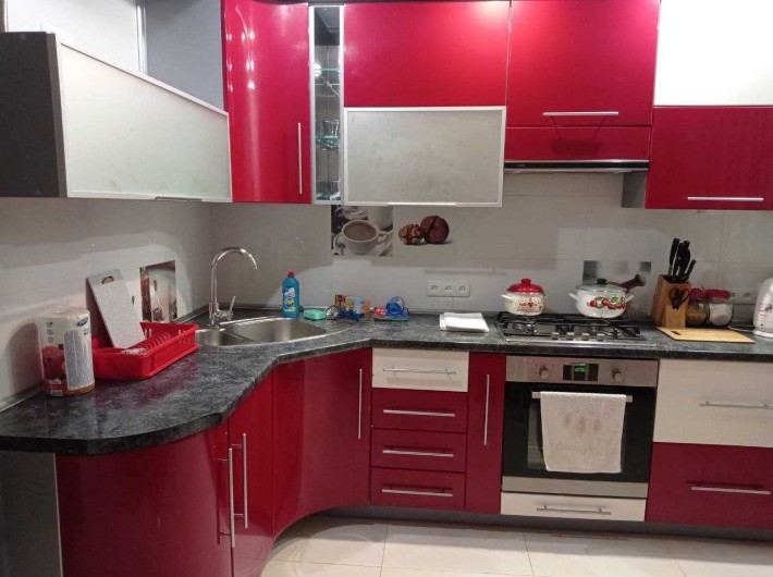 Довгострокова оренда  4-кімнатної квартири у приватному будинку. - фото 1