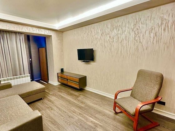 Рибальська 11. Оренда 1 кімнатної квартири. Метро Печерська 7 хвилин. Киев