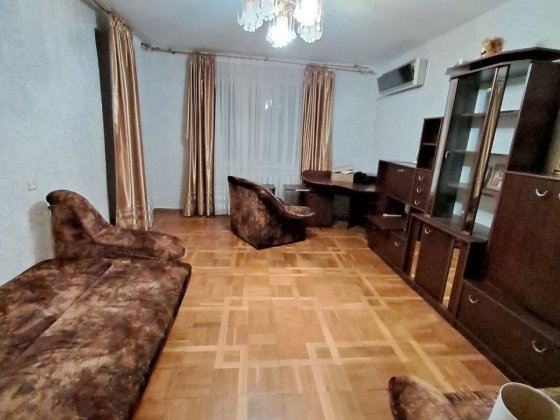 оренда кімнати в центрі дівчині 17-23 років Чернігів