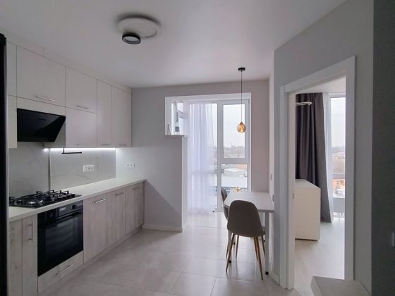 Здається 2 кімнатна в ЖК Фаворит з ремонтом. Житомир