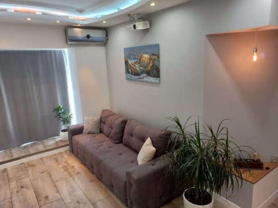 Сдам 2-кімн  квартиру на Набережній Запорожье