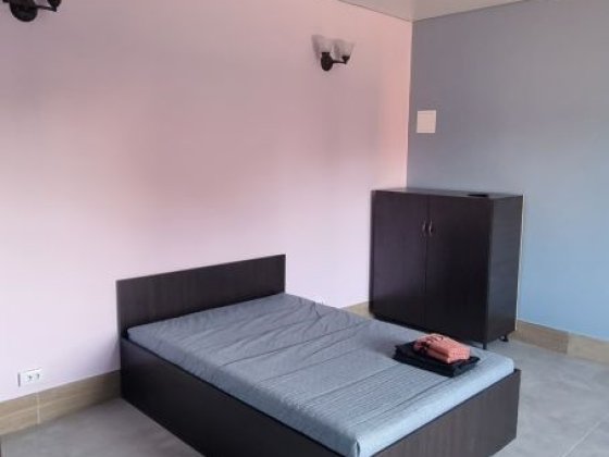 Новобудова. Власник. Студія велика
15 хвилин пішки від м. Теремки