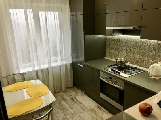 Сдаётся 2-х комнатная квартира ул. Рабочая Дніпро