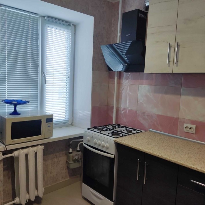 Сдается 1 комнатная квартира на проспекте Соборном с ремонтом - фото 1