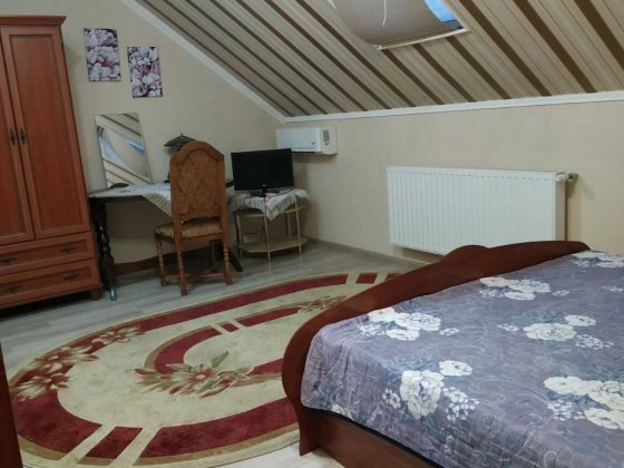 здаю частину будинку Берегове неподалік Берегово