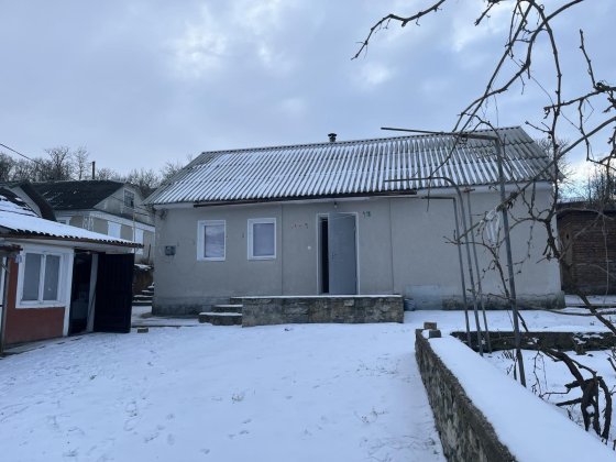 Прадаю будинок за містом Кам'янець-Подільський