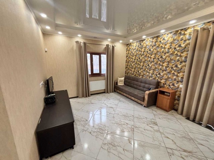 Сдается дом, р-н Строймаш. до 4 человек. - фото 1