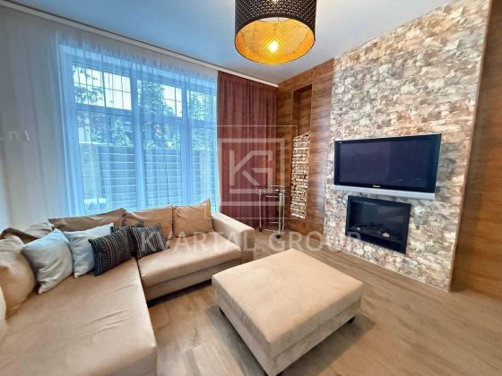 Оренда просторого будинку з дизайнерським ремонтом. Камін.Перша здача. Буча