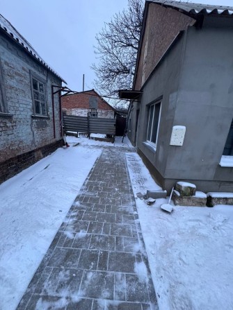 Здам половину будинку з окремим входом. - фото 1