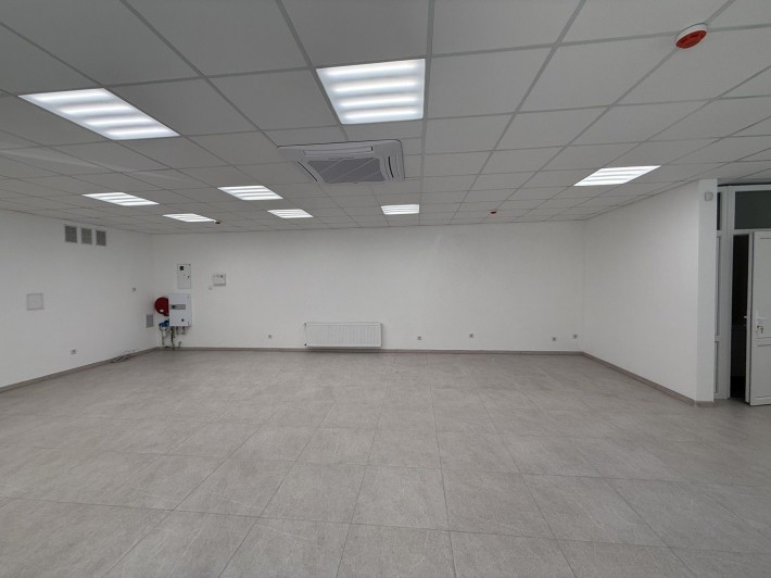 Оренда комерційного  приміщення на Алясці 112 кв. м - фото 1