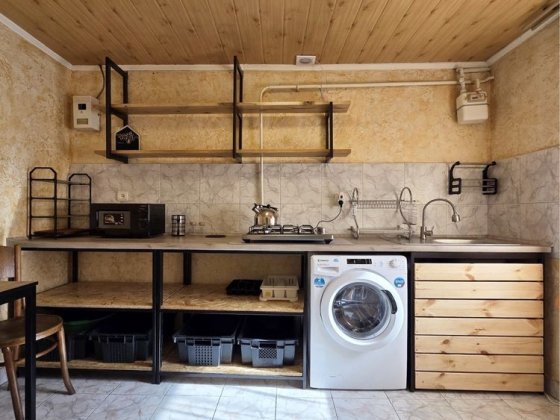 ЦЕНТР! Оренда 1/2 БУДИНКУ, 29 БЕРЕЗНЯ (р-н СОБОРНОЇ ПЛОЩІ), свій двір! Чернівці