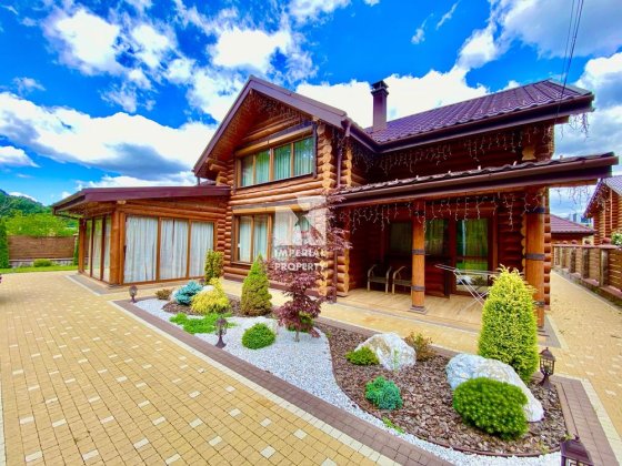 Здається просторий та функціональний екологічно чистий будинок! Ужгород