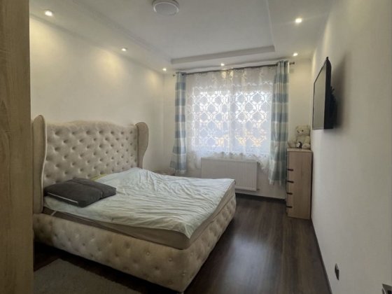 Оренда котеджу з власною парковою Ужгород