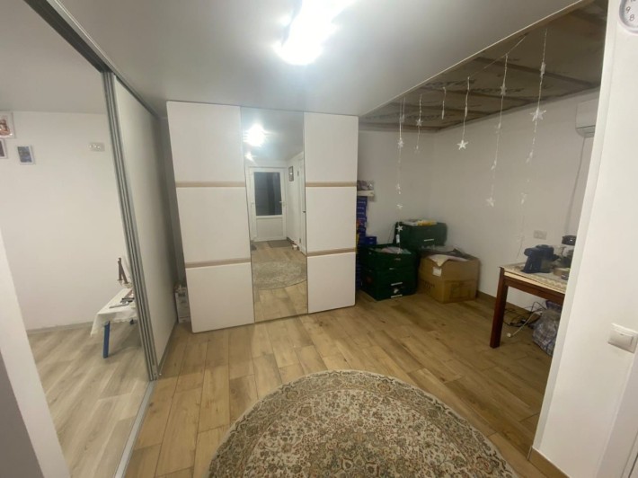 Сдам 2х. этажный дом в Центре. - фото 1