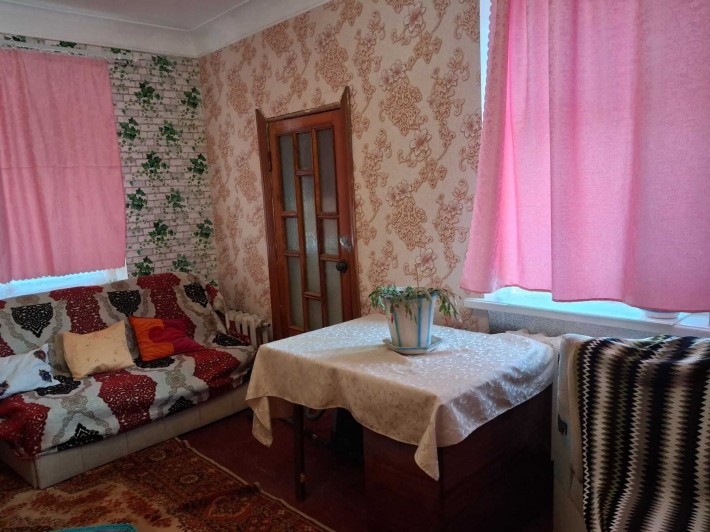 Оренда 1/2 будинку у р-ні третьої лікарні. - фото 1