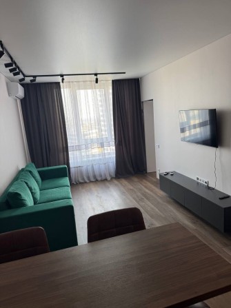 Жк Варшавський плюс оренда однокімнатноіі(євродвушка)від власника - фото 1