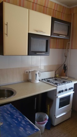 Здам 1 кімнатну на вул. Героїв Дніпра 15, косметичний ремонт. - фото 1