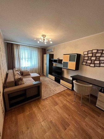 Оренда 2-к квартири на вул. Зої Гайдай - фото 1