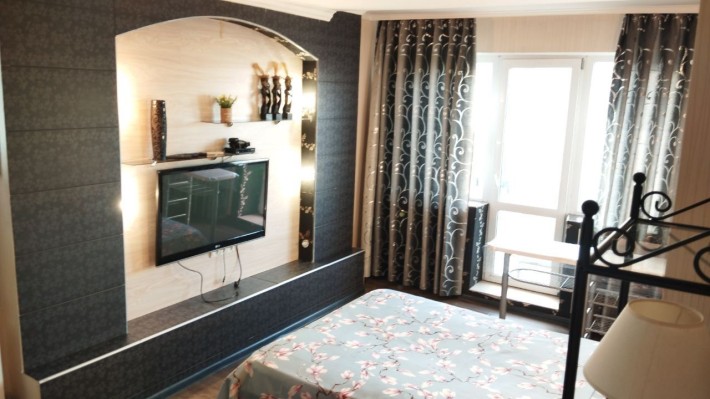 Своя ! Голосеевский рн. Васильковская ул. двухкомнатная квартира - фото 1