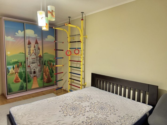 Оренда 3 кімнатна квартира по вул. Б.Хмельницького с. Зубра (Сихів) - фото 1