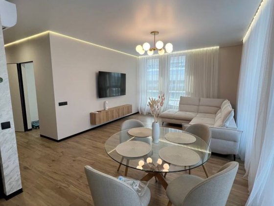 Оренда 2 кімнатної квартири + кухня студія ЖК Вікінг Парк вул. Зелена Львов