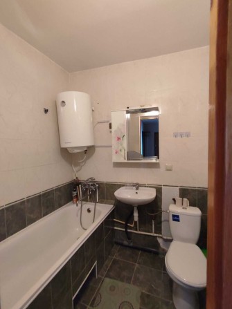 Здам 2-х кімнатну в центрі можна на короткий термін - фото 1