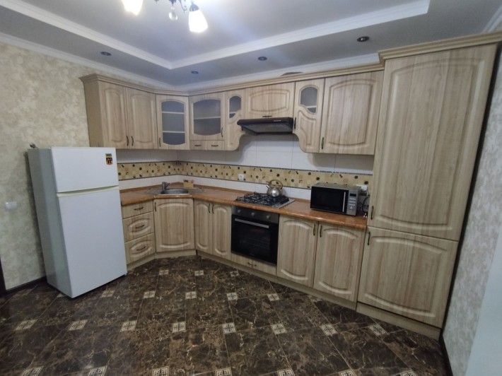 Оренда 1 к вул. Миколаївська - фото 1