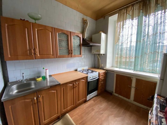 Здається 2-кімнатна квартира (сталінка), окремі кімнати, центр - фото 1