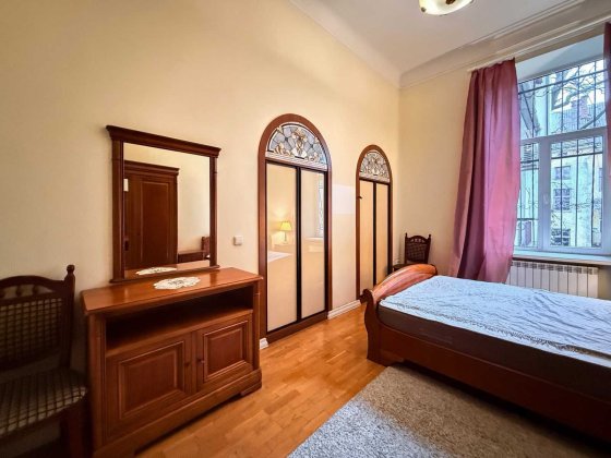 Оренда 3 кімнатної квартири вул Рилєєва Львов