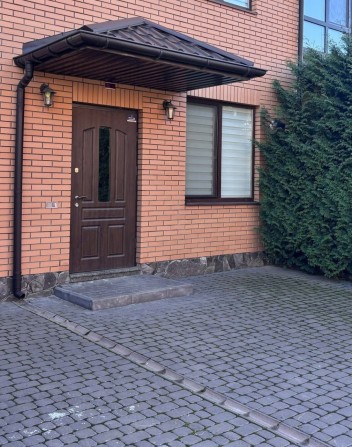 Здається Шикарний 4 кімнатний Таунхаус по Переулок Світанковий. - фото 1