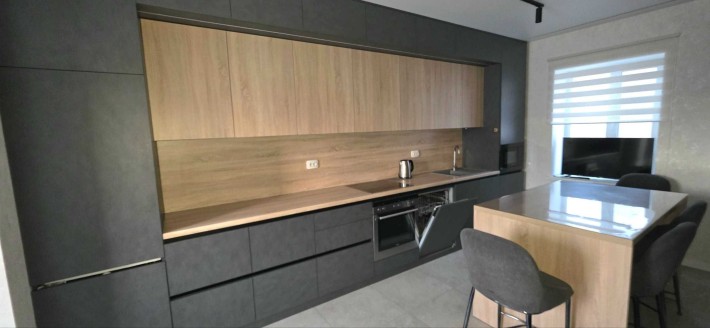 Окрема частина будинку, сучасний ремонт. 3 кім., 140 кв. Пирогово - фото 1