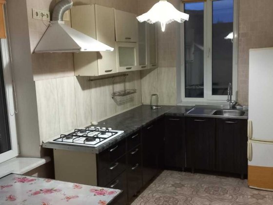 Здам частину будинку,центр