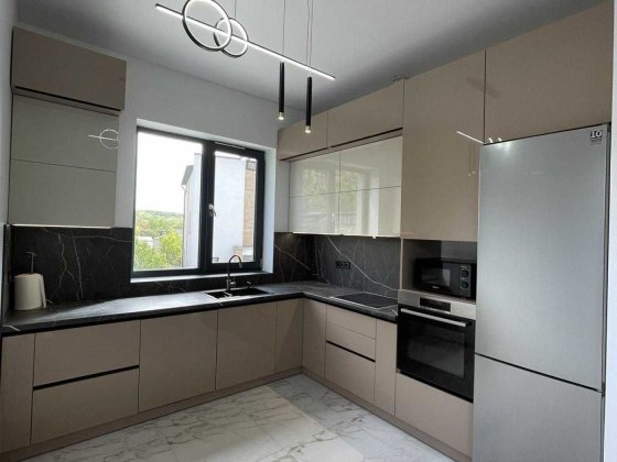 Оренда сучасного та просторого ВІП Будинку посеред лісу вул.Пасічна Львів