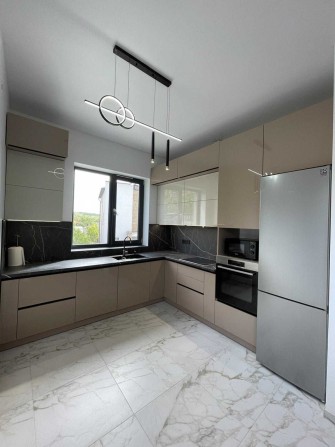 Оренда сучасного та просторого ВІП Будинку посеред лісу вул.Пасічна - фото 1