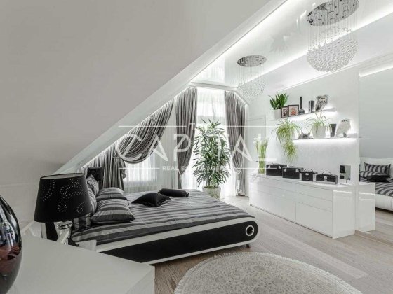 Батиєва Гора, будинок з сонячними панелями , краща пропозиція Киев