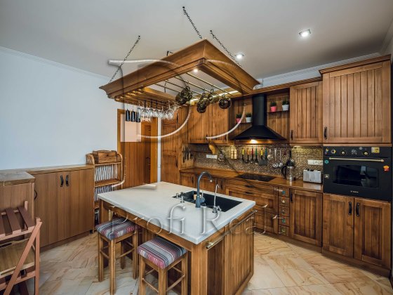 Оренда будинку з ремонтом/генератор/метро Дорогожичі/Шевченківський Київ