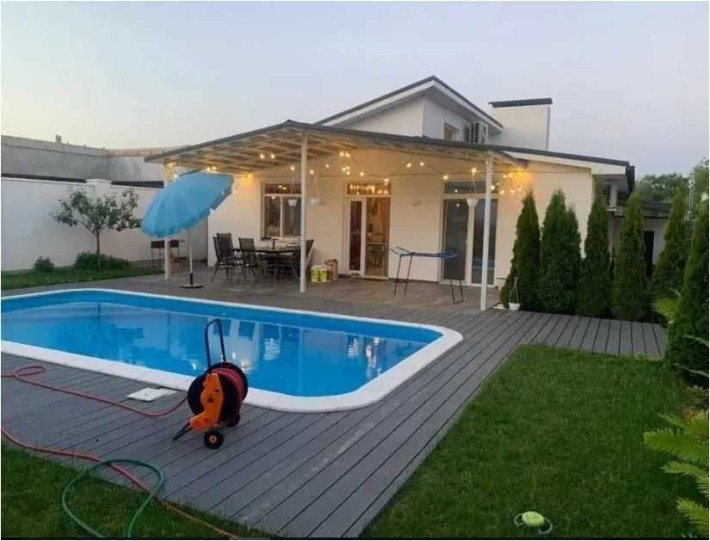 Аренда уютного 4-комнатного дома с бассейном | Совиньон, Marine Villas - фото 1