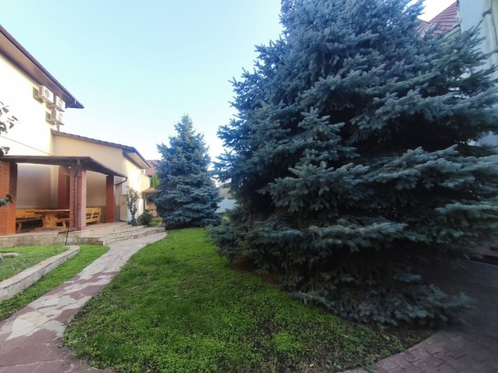 Сдам дом 5 к 300 м ,2 кухни,подвал .Киевский район - фото 1