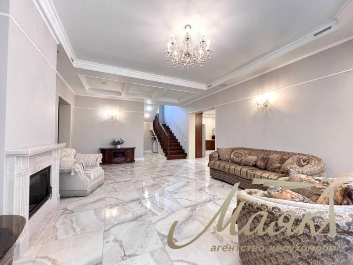 Аренда 2-х этажного дома 240м2, Голосеевский район, Чапаевка. - фото 1