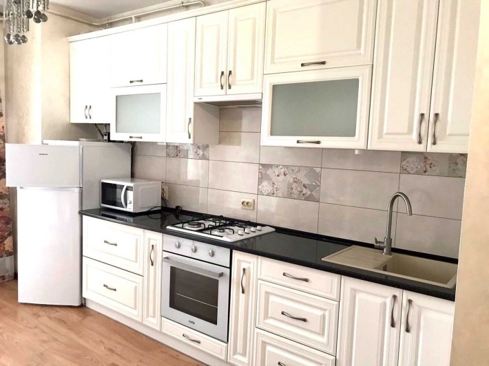 Оренда 1-кім. квартири. вул. Під Голоском-Новобудова - фото 1