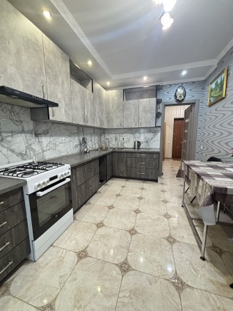 Оренда 1-кім. квартири в новобудові на вул.Зелена - фото 1