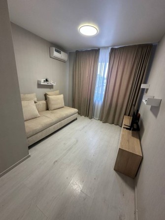 Здам в оренду 1-кімнатну квартиру Клаб Хаус Жуляни вул. Грушева - фото 1