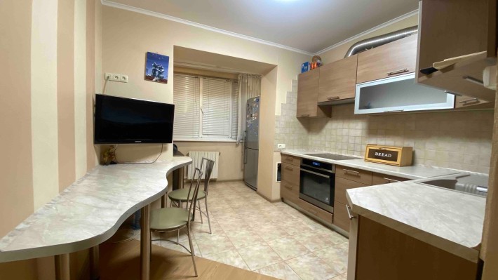 Сдаю 3к. квартиру с ремонтом Победа парк Сич Набережная - фото 1