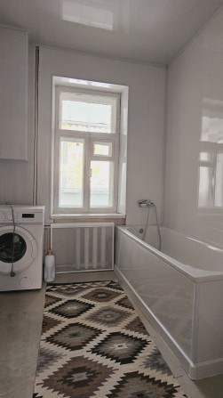 Оренда 2к кв в центрі міста - фото 1