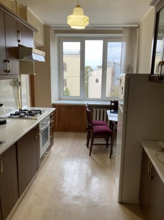 Без-%.Метро Золоті Ворота. 77м.кв.  3х кімнатна. - фото 1