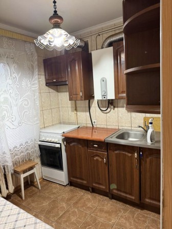 Здам 3-х кімнатну квартиру в центрі - фото 1