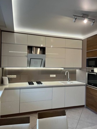 Оренда 2кім кв+кухня-студія в новоб. по вул Бр. Міхновських - фото 1