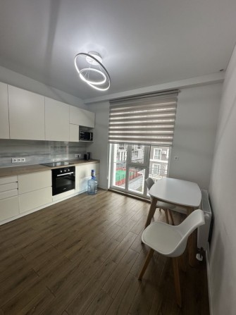 Оренда 2-х кв (2 окремі кім +кухня)ЖК Нова Англія 4 поверх - фото 1