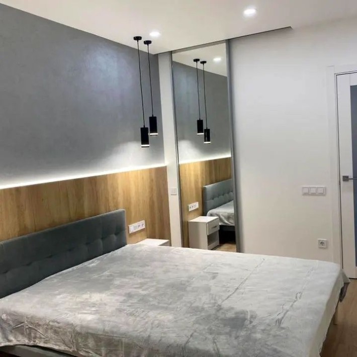 Новая Англия ( Нова Англія ). Рядом Parkland,  Максимовича,  метро. - фото 1