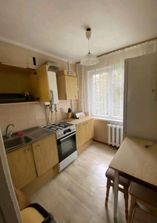 Здам довгостроково 2-кімнатну квартиру на Вокзальній - фото 1